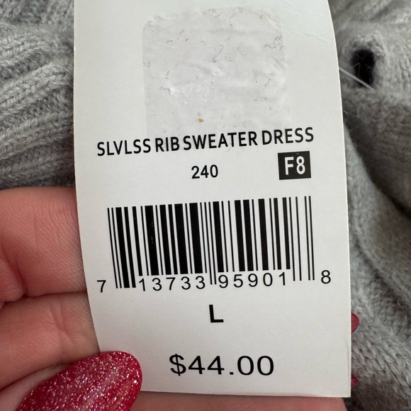 Ophelia Roe Sleeveless Gray Ribbed Midi Dress - Picture 4 of 6